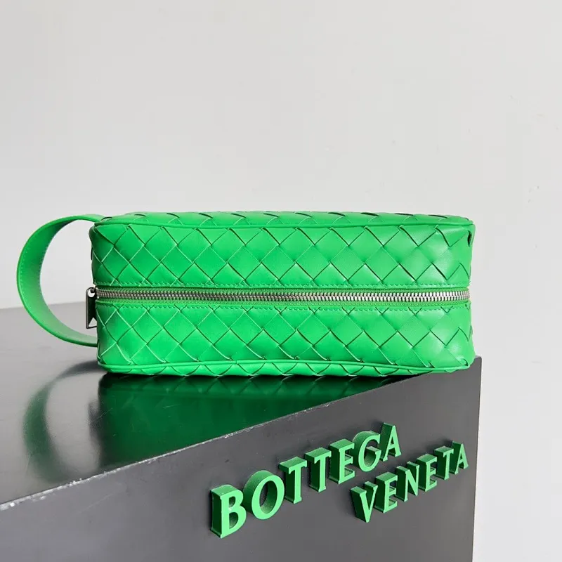 All categories 💚 Authentic bags 💚 BV 2025 new BV toiletry bag